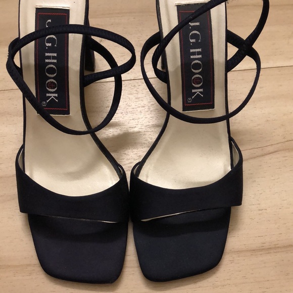 J G Hook  Navy Blue Strappy Block Heels Size: 7.5 - Picture 6 of 9